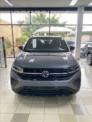 VOLKSWAGEN T-CROSS 1.0 200 TSI TOTAL FLEX AUTOMÁTICO VOLKSWAGEN T-CROSS 1.0 200 TSI TOTAL FLEX AUTOMÁTICO